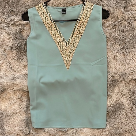 SHEIN Top - Picture 1 of 2